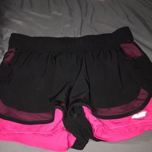 Black sport short